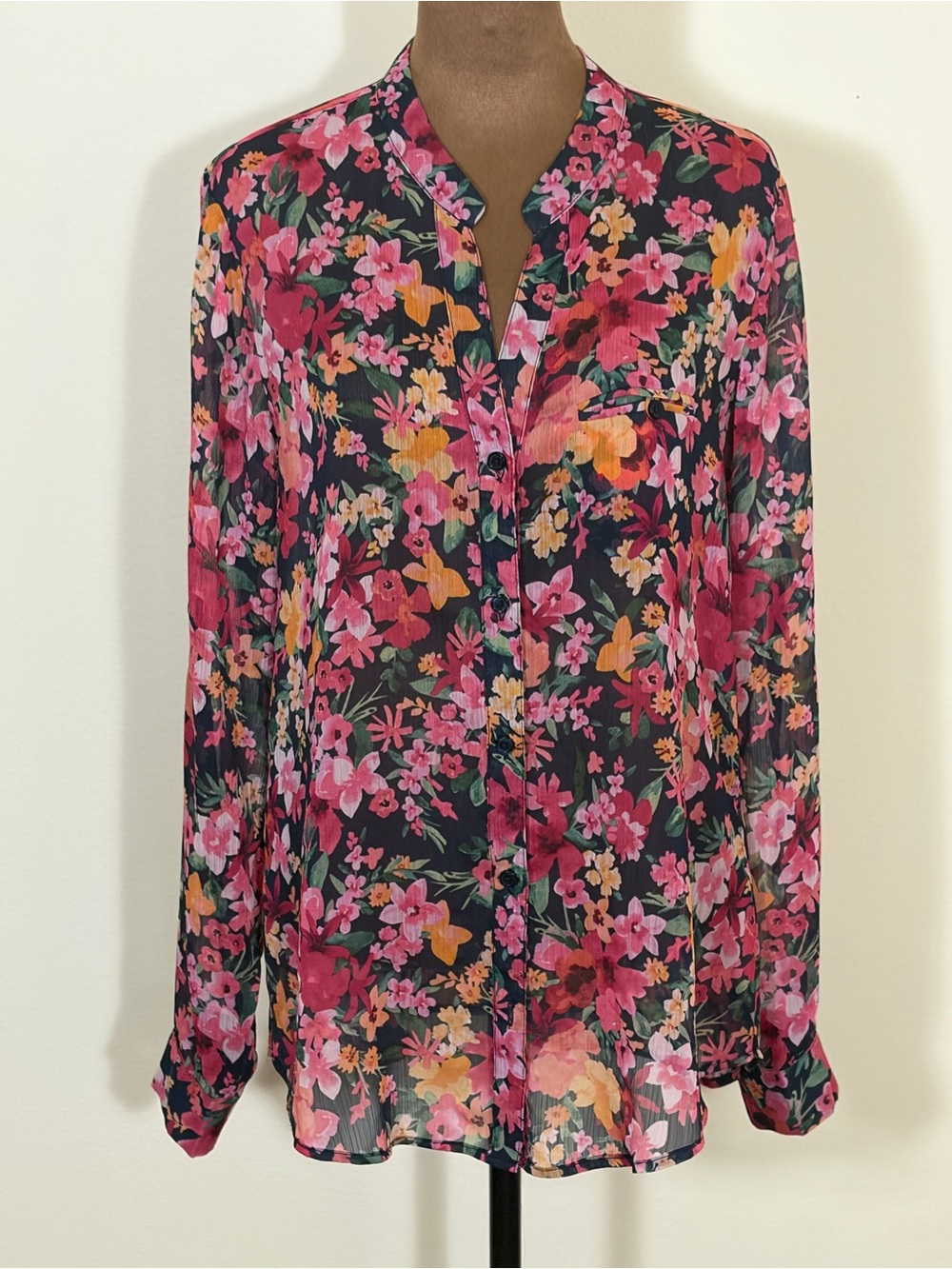 Kut from the Kloth Floral Button-Front Blouse in Black Multi